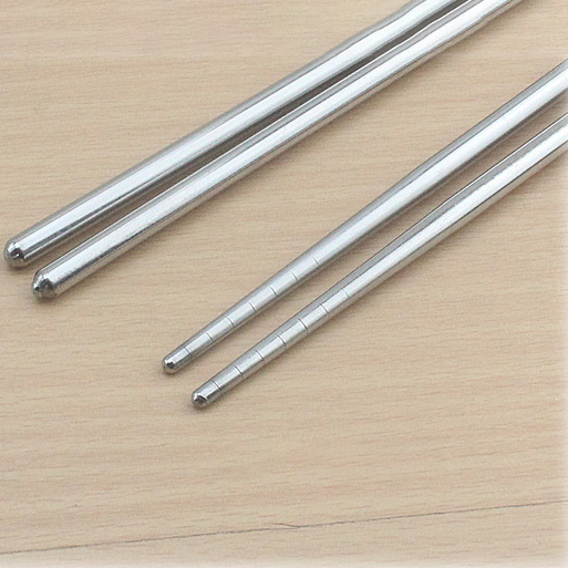 Bộ thìa đũa bằng inox 304 kèm hộp đựng sạch sẽ hiện đại