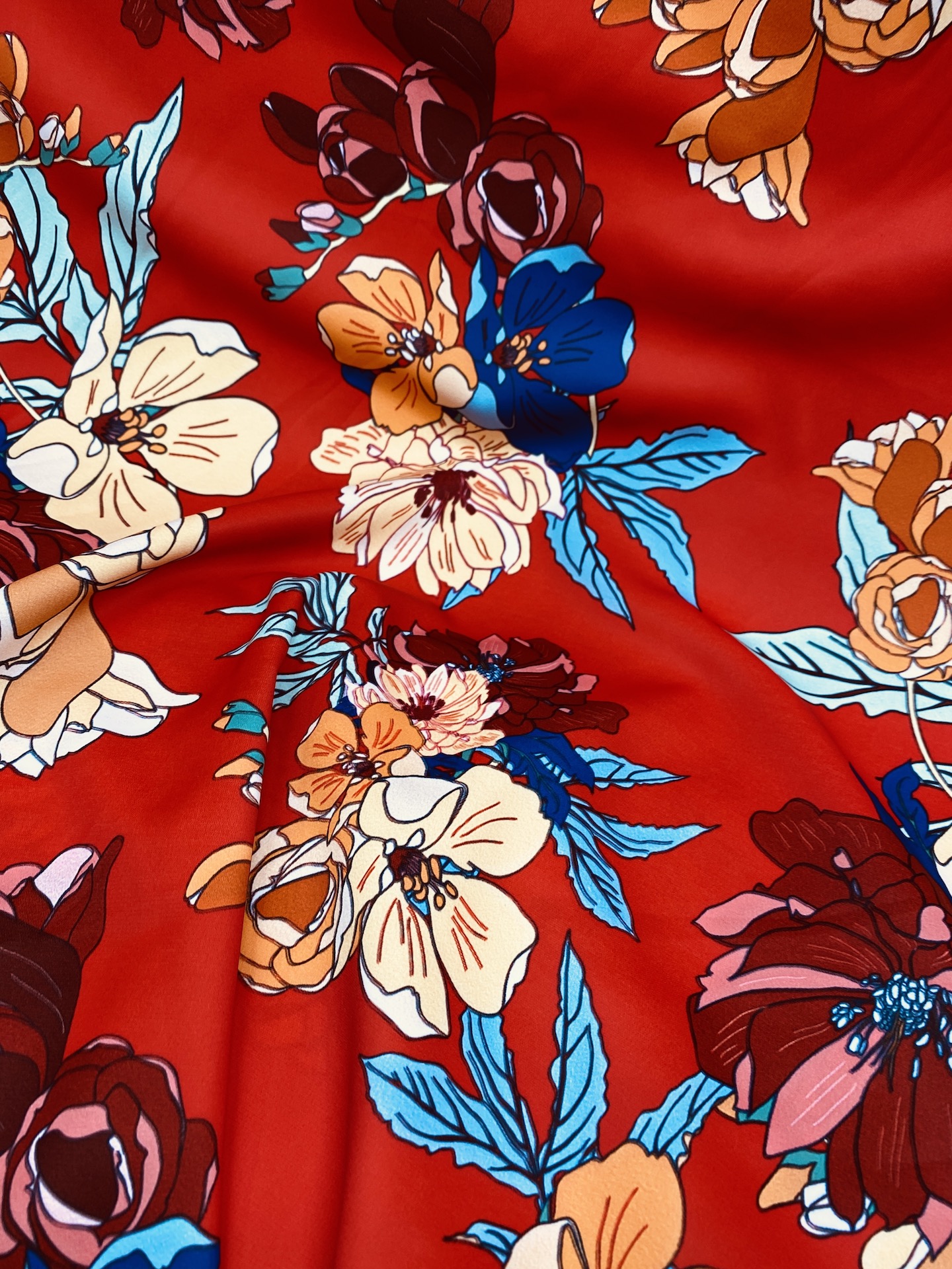Vải lụa Ngọc hà nền đỏ hoa đều co giãn mịn MS5217
