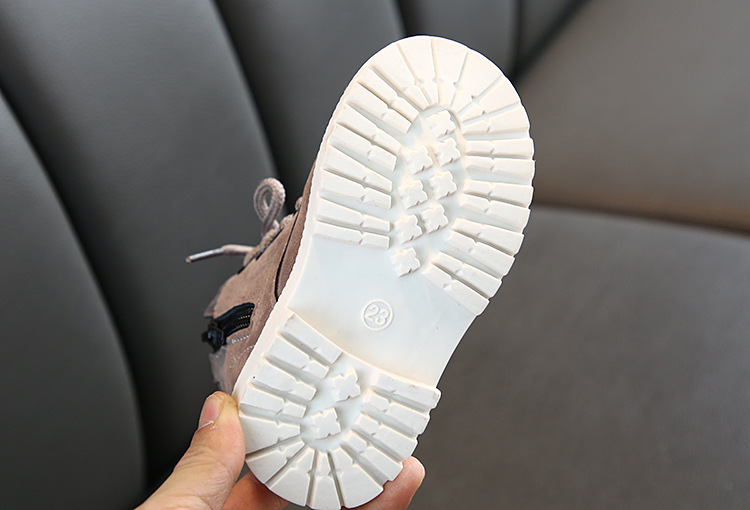 Giày cho bé phong cách dễ thương – GTE9096