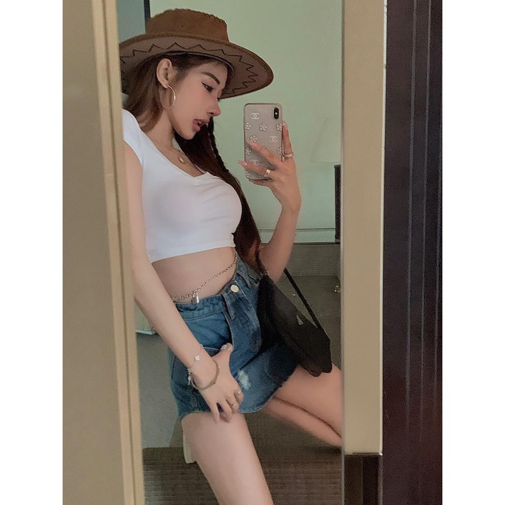 Chân váy jean ngắn lưng cao phong cách cao bồi cá tính