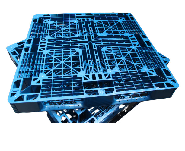 Pallet Nhựa Khôi Việt 1100x1100x125 màu xanh