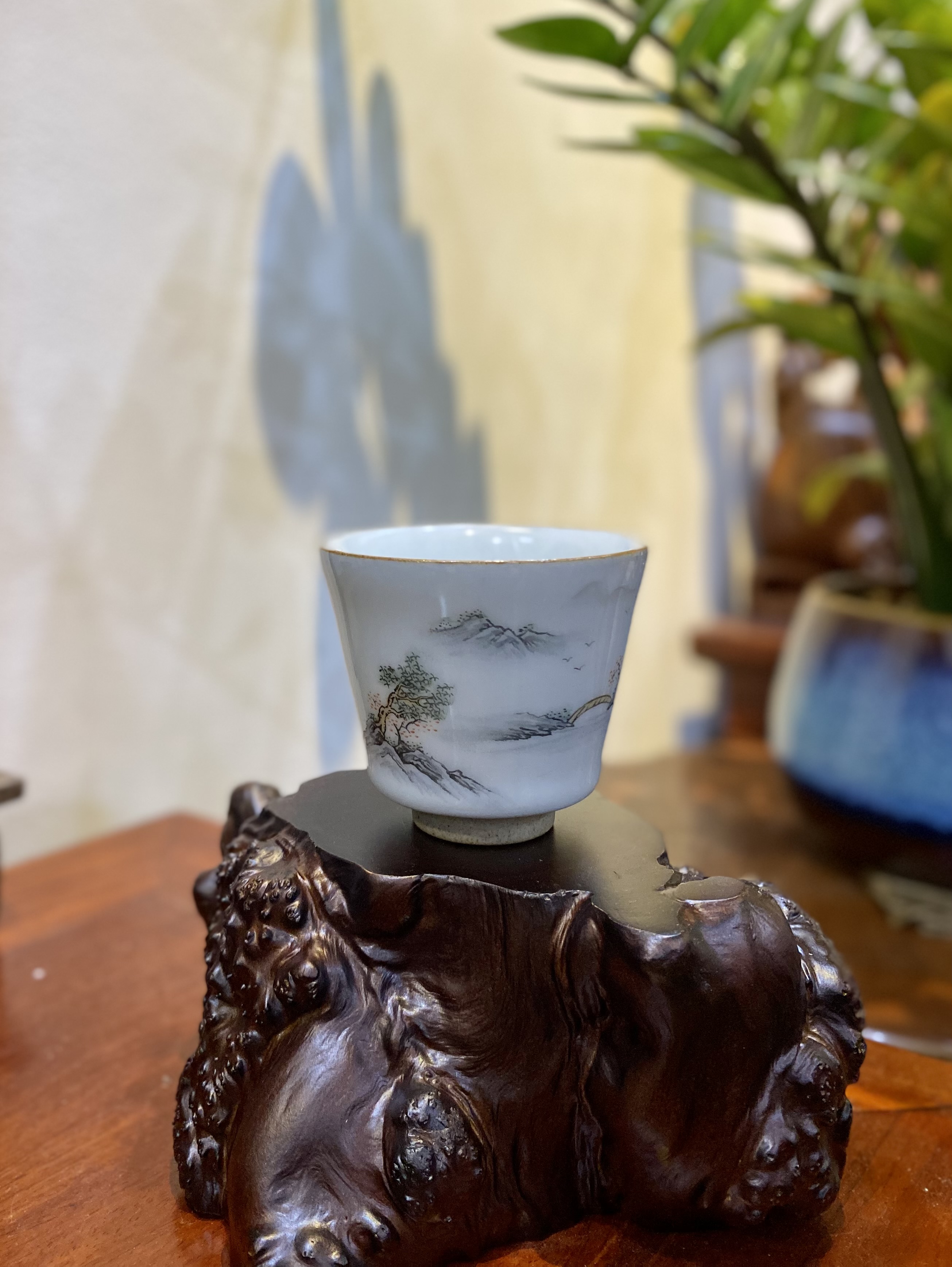 CHÉN SỨ CẢNH ĐỨC CAO CẤP VẼ TAY- HỌA TIẾT SƠN THỦY - DUNG TÍCH 110ML - VIỆT LONG TRÀ