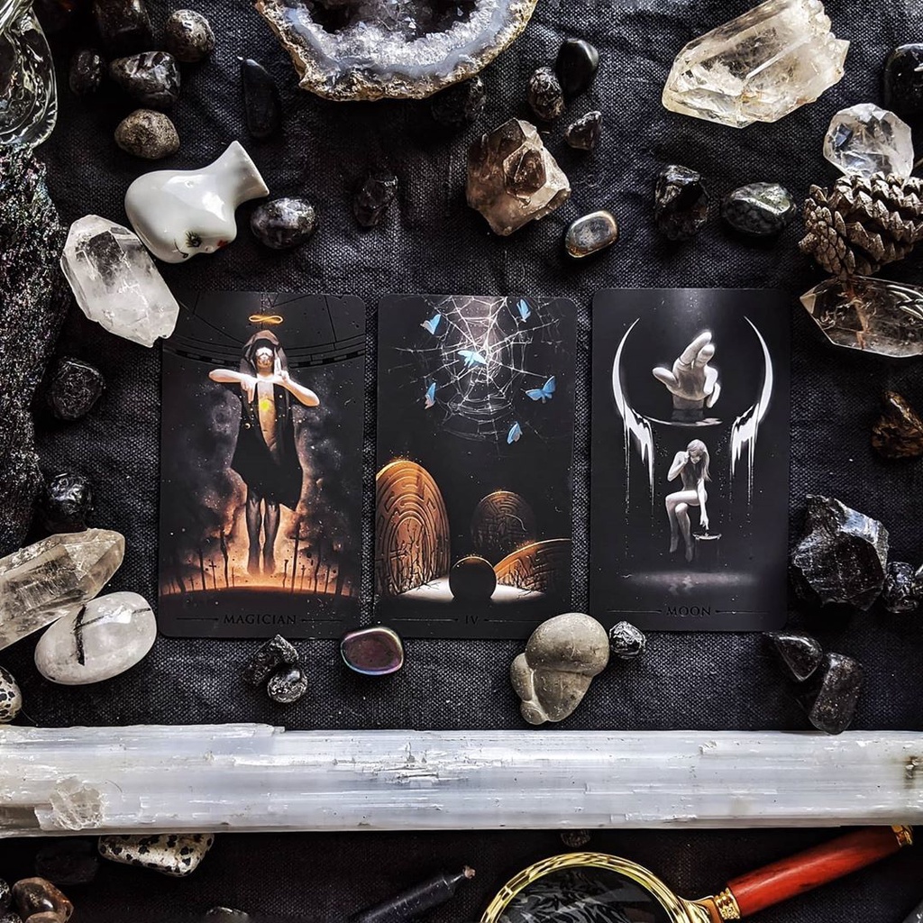 Bộ bài True Black Tarot