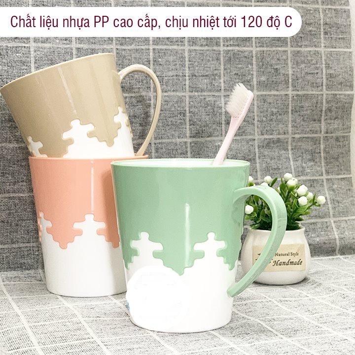 Combo 2 Cốc Nhựa Có Quai Cầm No.6266 - giao hình và màu ngẫu nhiên