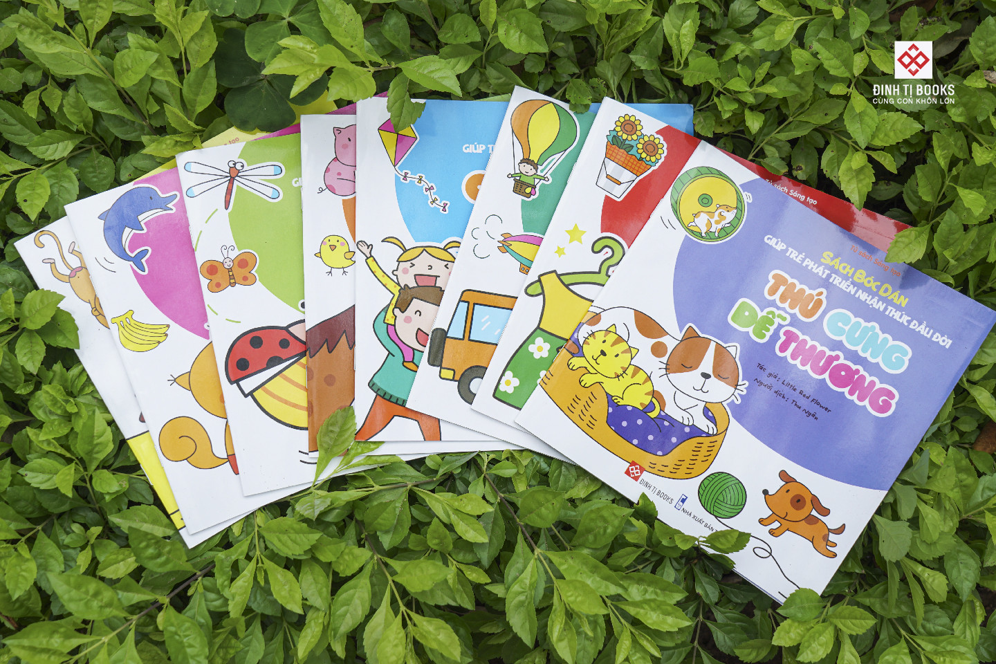 Sách - Bóc Dán Giúp Trẻ Phát Triển Nhận Thức Đầu Đời - Combo 8 Chủ Đề - Cho Trẻ Từ 3 - 6 Tuổi - Đinh Tị Books