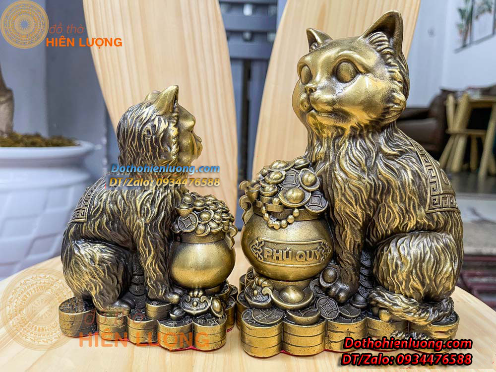 Tượng Mèo Ngồi Bệ Tiền Ôm Hũ Vàng Phú Quỹ Bằng Đồng Vàng Nguyên Chất Các Cỡ - Đồ Thờ Hiên Lượng