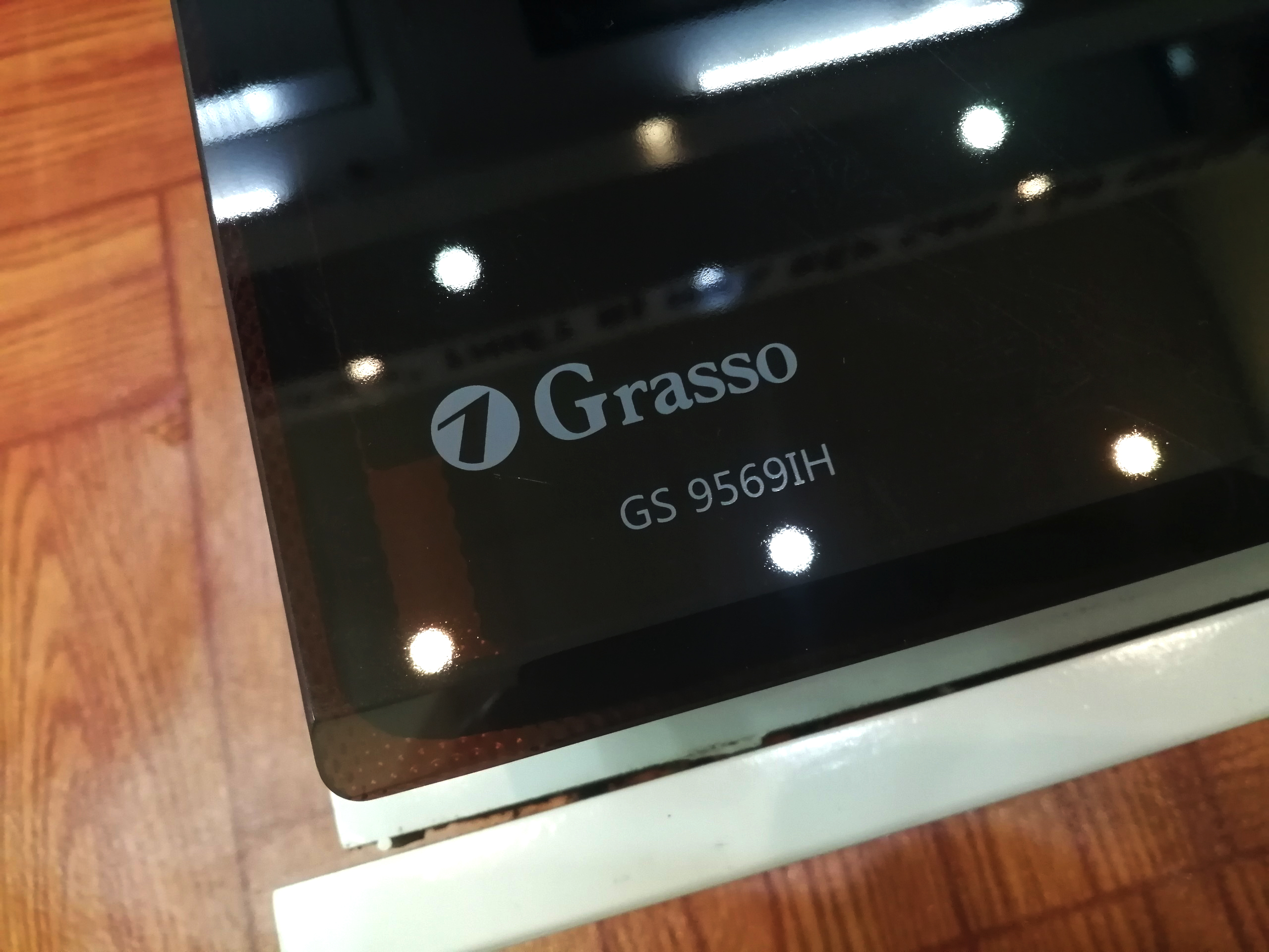 Bếp từ Grasso GS 9569IH (Made in Malaysia) - Hàng chính hãng