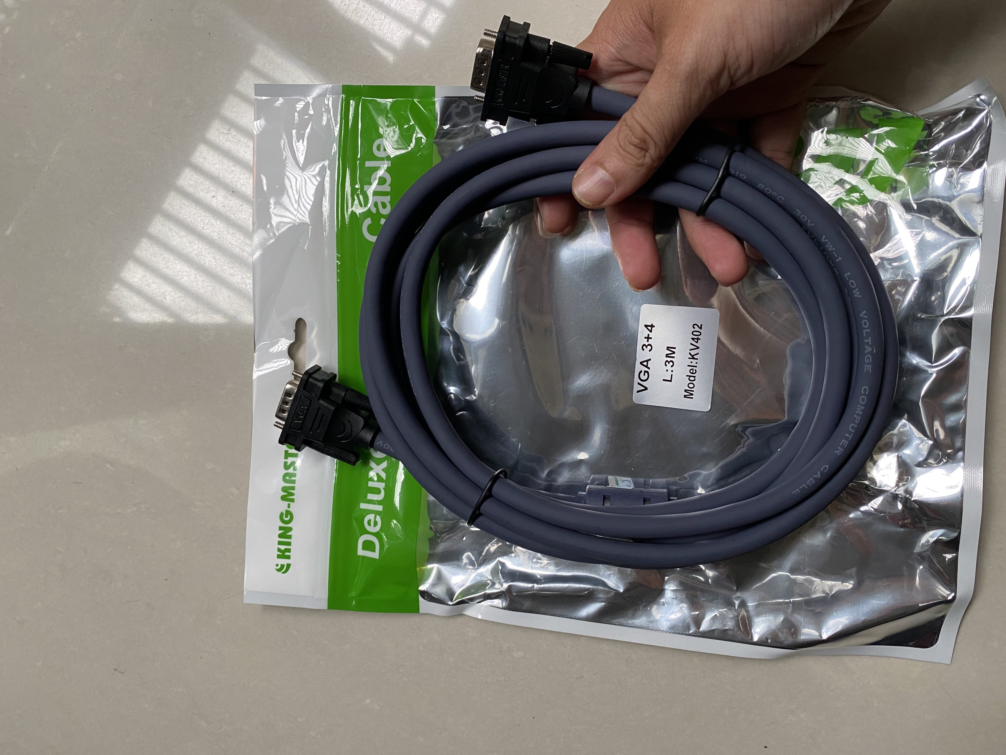 CÁP VGA LCD KM 3M KV402,CÁP MÁY CHIẾU, CÁP MÀN HÌNH,CÁP VGA CHUẨN 3+4-HÀNG CHÍNH HÃNG