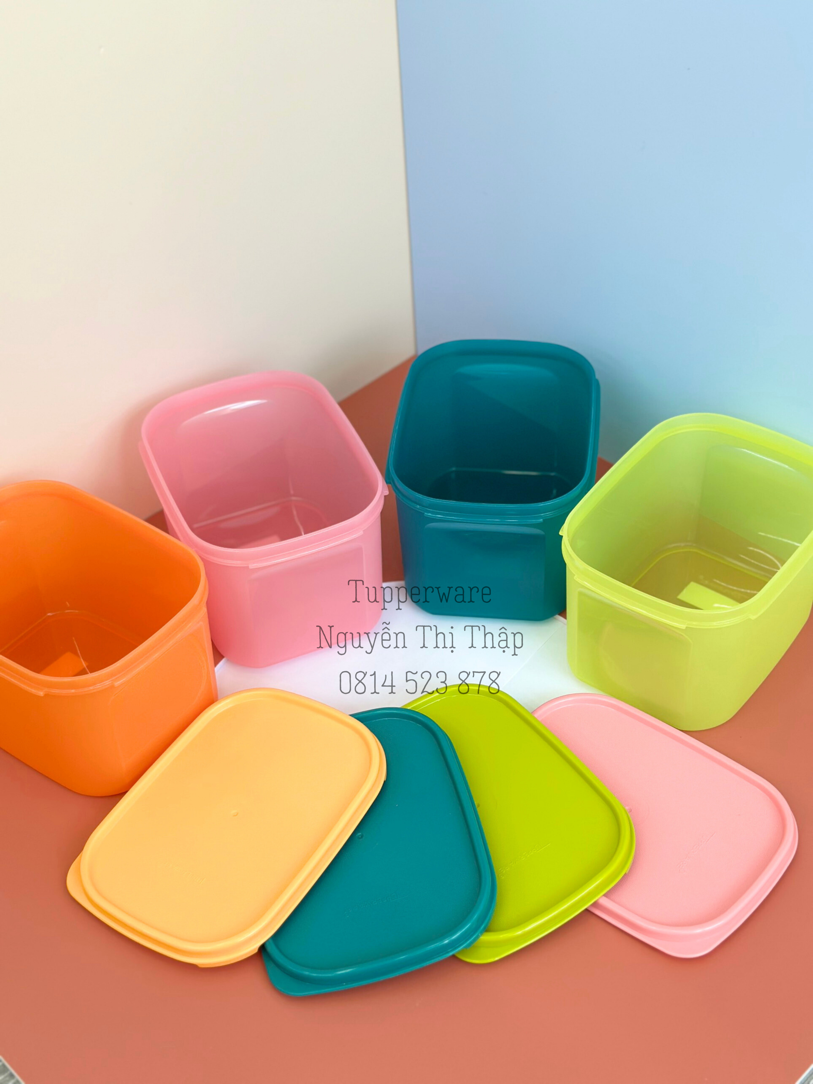 Hộp bảo quản thực phẩm TUPPERWARE Colorful Rectangular Set 4 (2024) - Chất liệu nhựa nguyên sinh, an toàn tiếp xúc với thực phẩm - Đựng các thực phẩm khô hoặc Đựng thực phẩm sơ chế, chế biến sẵn trong ngăn mát tủ lạnh