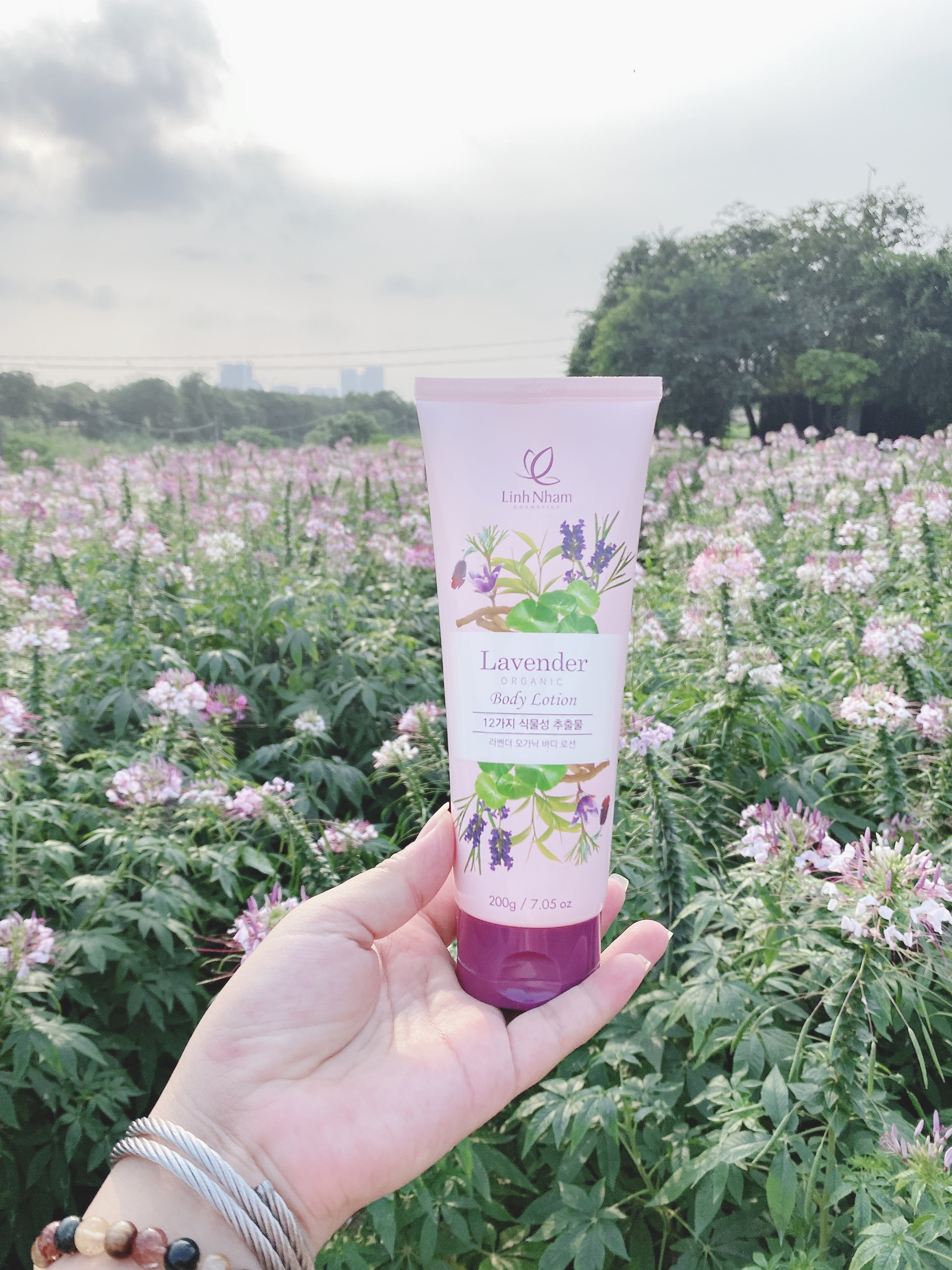 KEM DƯỠNG TRẮNG DA BODY LOTION LAVENDER ORGANIC LINH NHÂM 200g