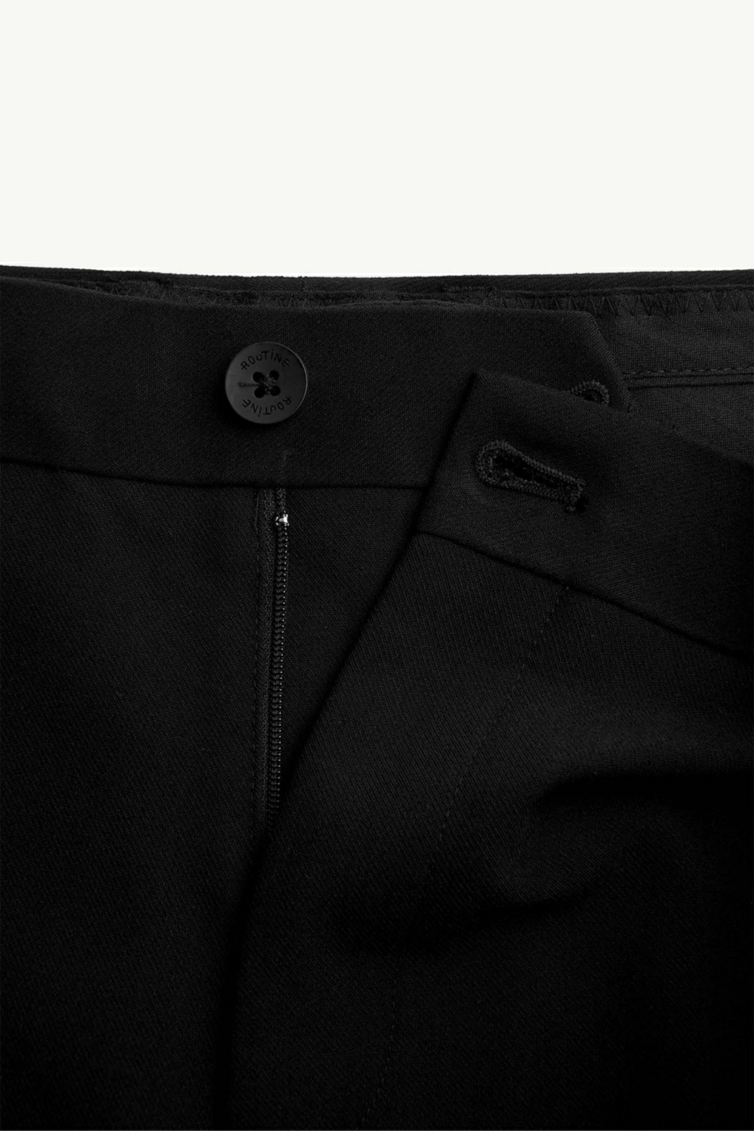 Quần Tây Nam ROUTINE Ống Ôm Diễu Lưng Trơn Form Slim Crop - 10F23PFO004 | LASTORE MENSWEAR
