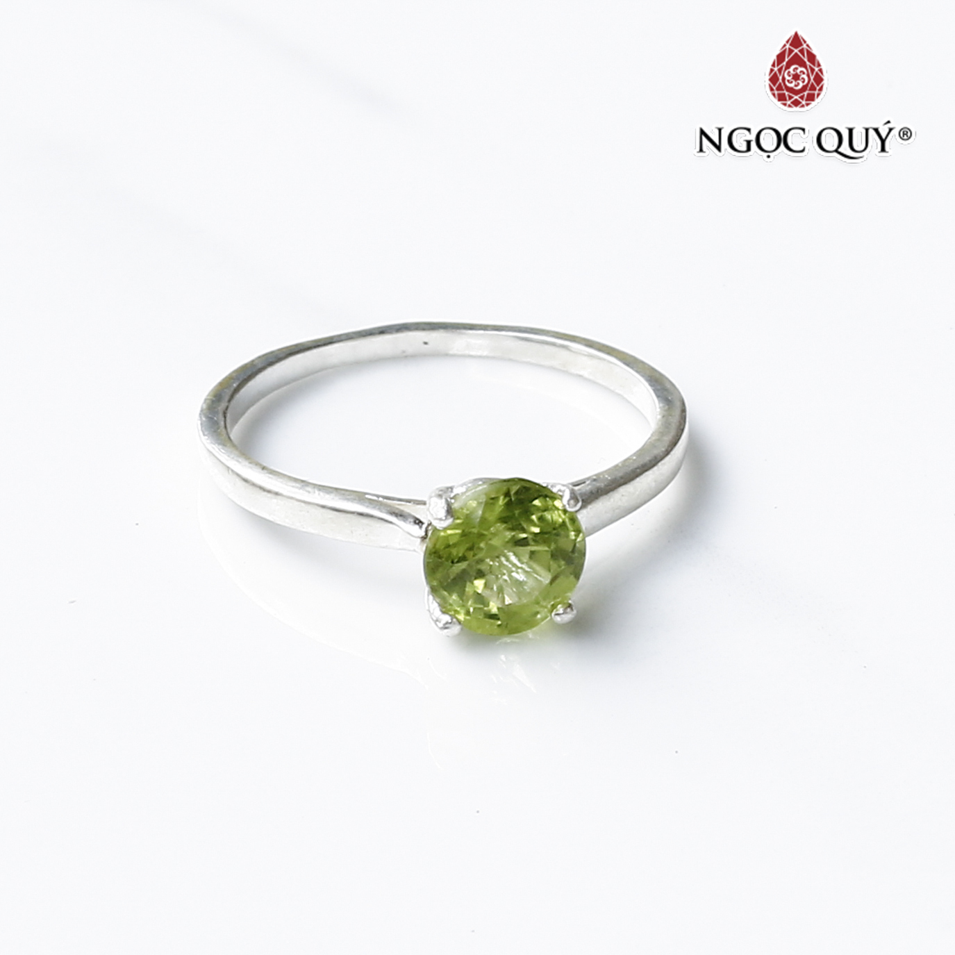 Nhẫn bạc mặt đá peridot mệnh hỏa, mộc - Ngọc Quý Gemstones