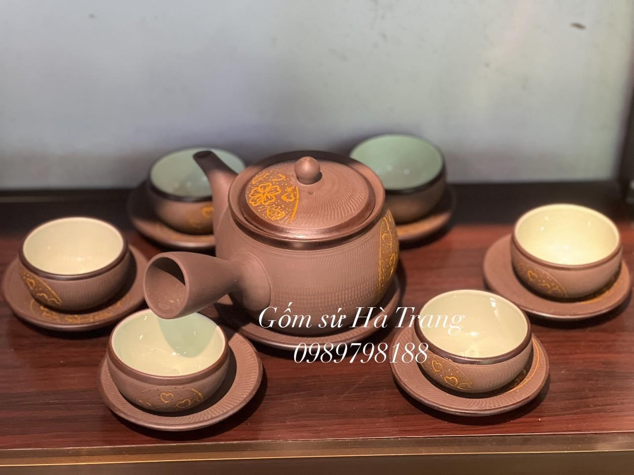 Bộ trà gốm Bát Tràng cao cấp ganh nâu khắc hoạ tiết dung tích 400ml