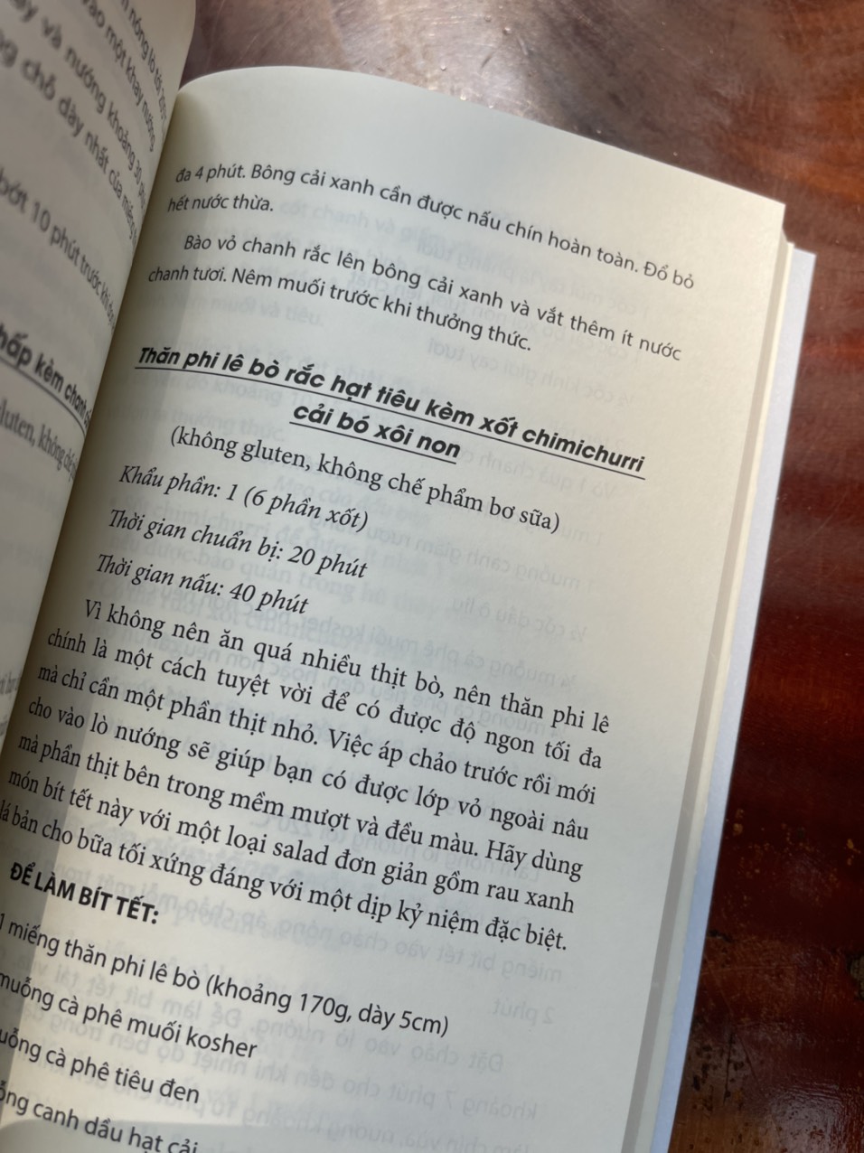ĂN GÌ CHO KHỎI THẦN KINH – Uma Naidoo – Phi Yến dịch – Huy Hoàng Books – NXB Thanh Niên