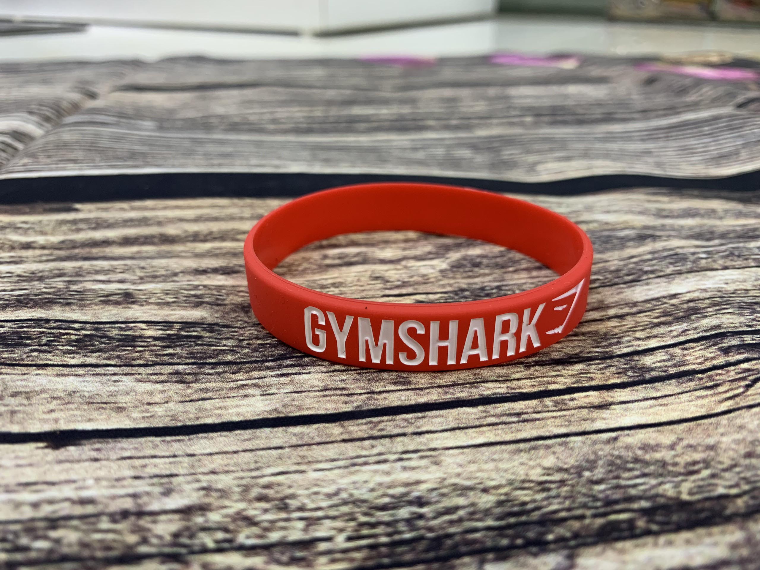 Vòng tay cao su GYMSHARK bản cỡ nhỡ, phiên bản mới, thiết kế chữ in hoa nổi bật