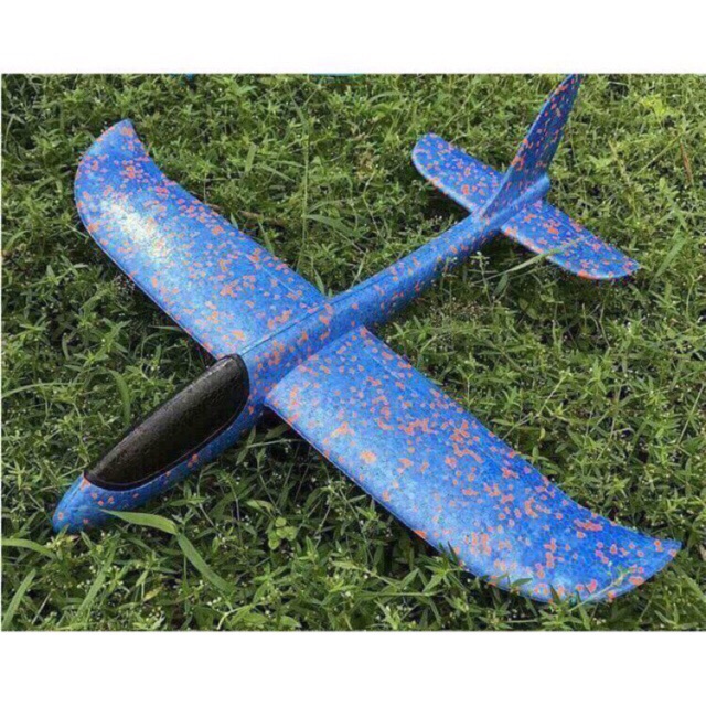 Máy bay xốp phi tay – đồ chơi của thời thơ ấu