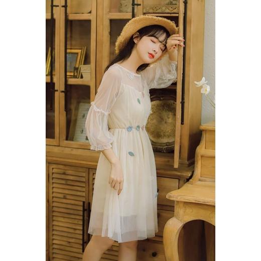 Đầm Ulzzang tiểu thư đính hoa phong cách Hàn Quốc