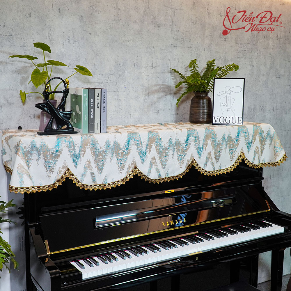 Khăn Phủ Piano Nền Trắng, Họa Tiết Zig Zag Mới Mẻ, Cách Điệu KU-039