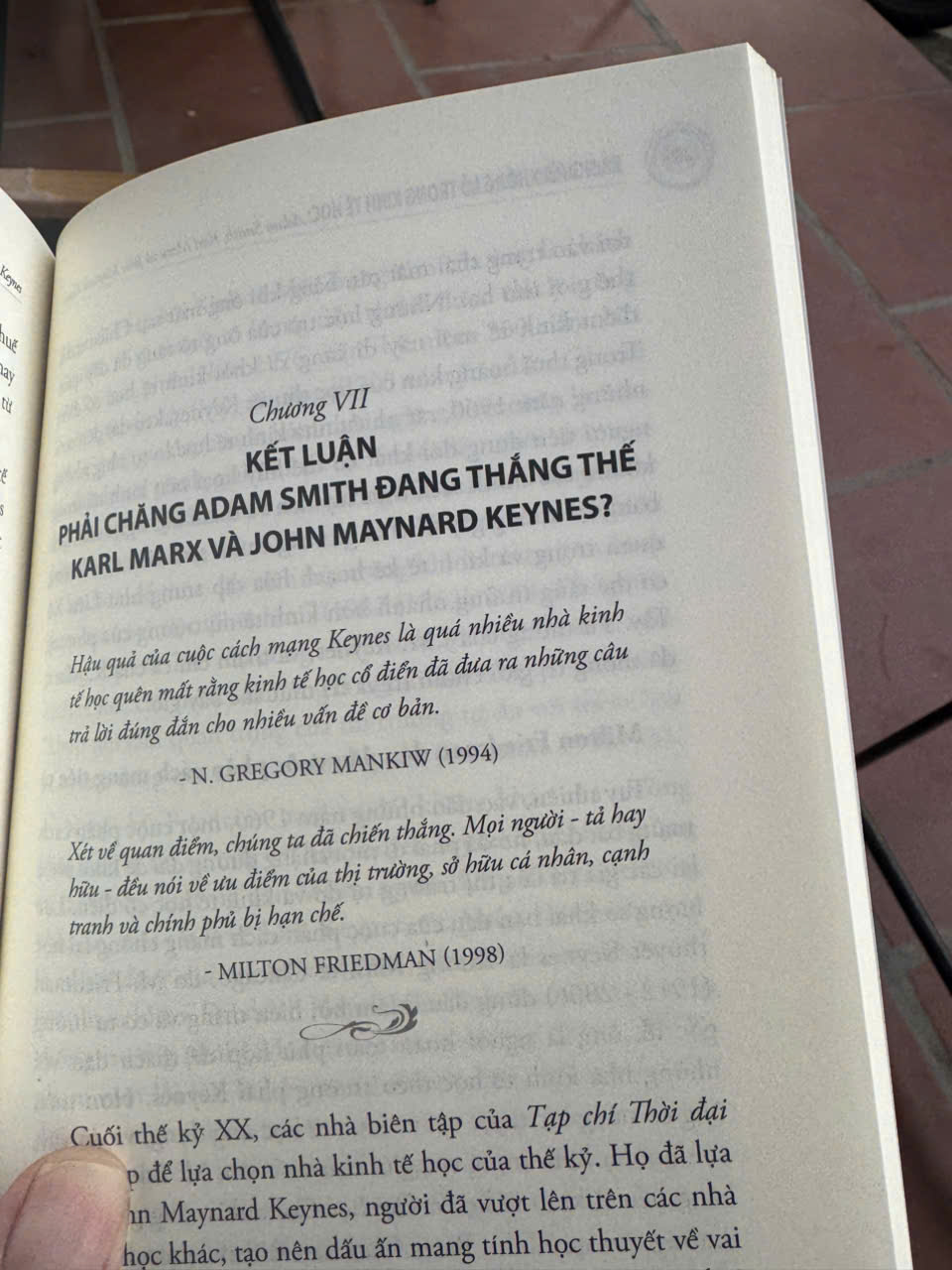 BA NGƯỜI KHỔNG LỒ TRONG KINH TẾ HỌC: ADAM SMITH – KARL MARX – JONH MAYNARD KEYNES- Mark Skousen – Omega Plus – NXB CTQG Sự Thật