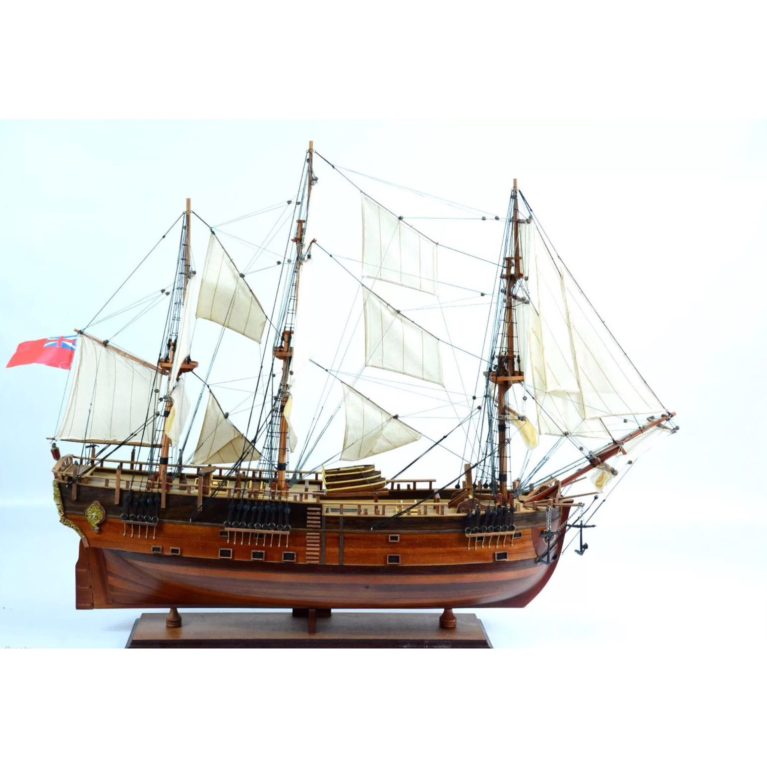 Thuyền buồm gỗ trang trí HMS Endeavour dài 90cm