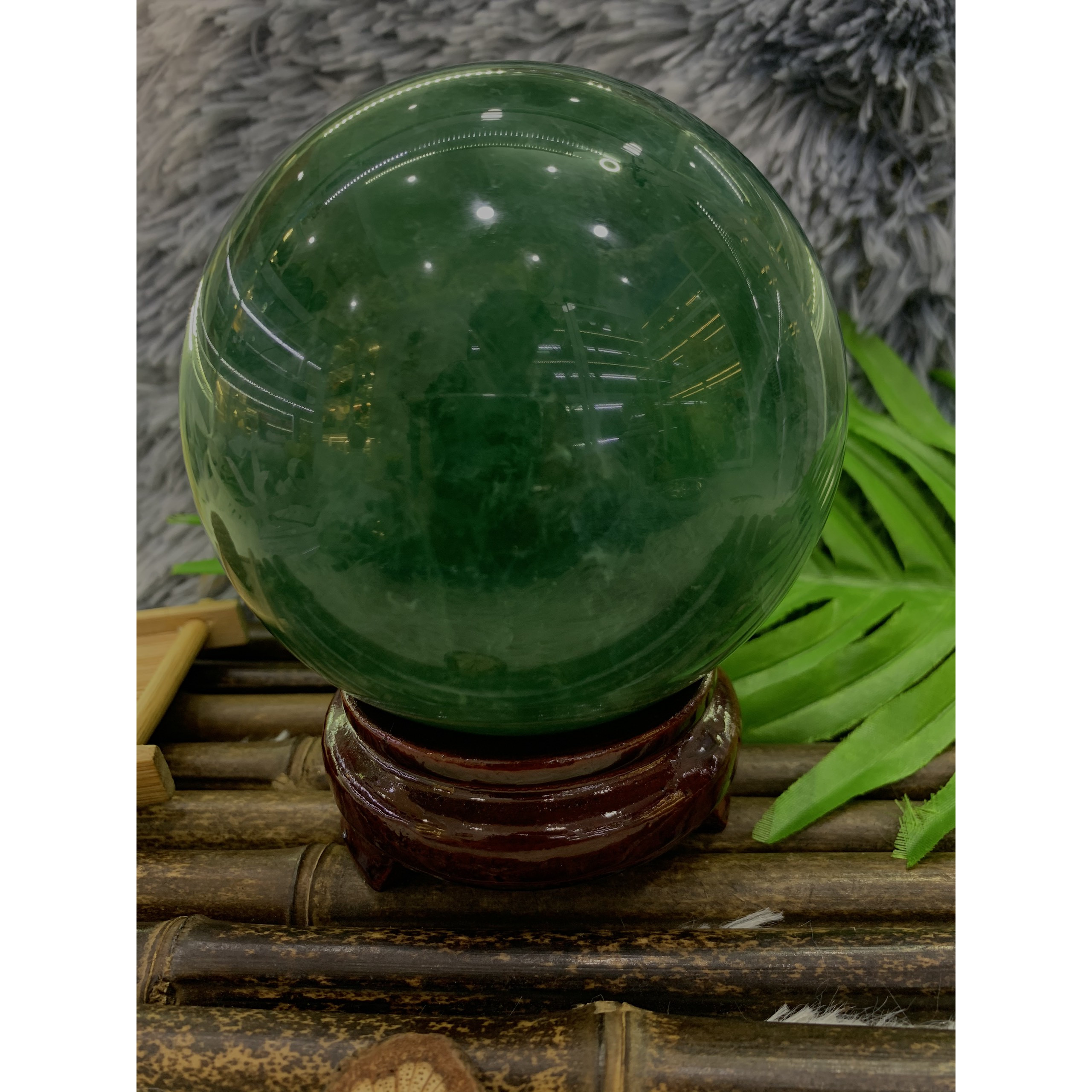 Quả cầu đá Thạch Anh Fluorit xanh lục - 1,8kg - 11,7cm