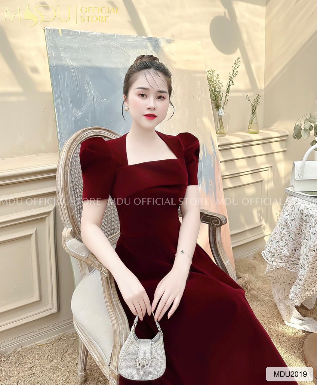 Đầm chất nhung dáng xòe cổ vuông MDU2019