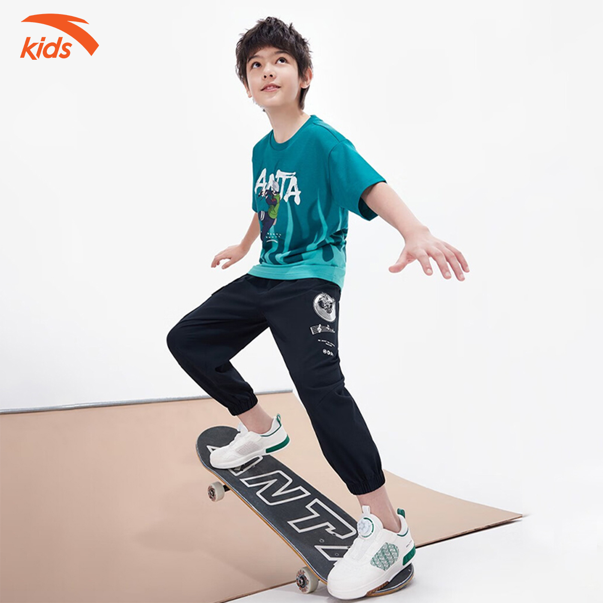 Quần dài bé trai Anta Kids dáng Slim Fit, cạp chun co giãn 4 chiều W352328785