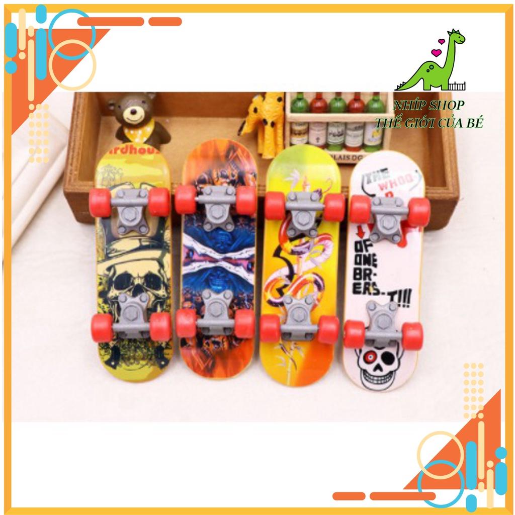Ván trượt ngón tay 14cm Cao cấp bằng nhựa in nhiều mẫu mã đa dạng
