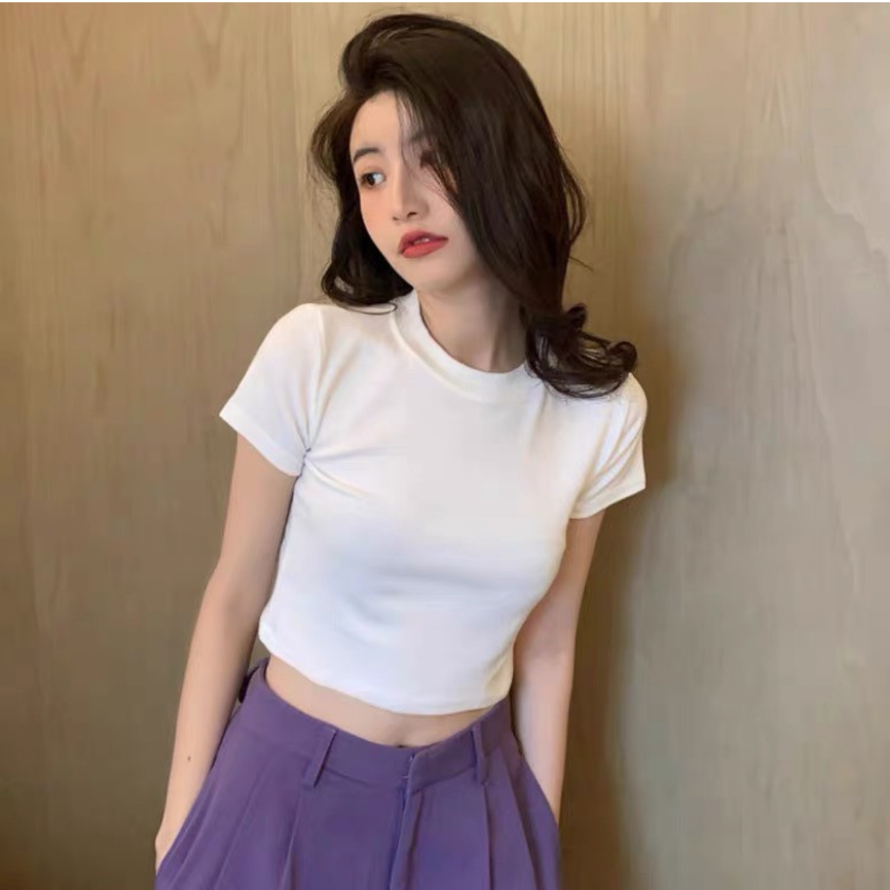 Áo croptop thun ngắn tay ôm body năng động