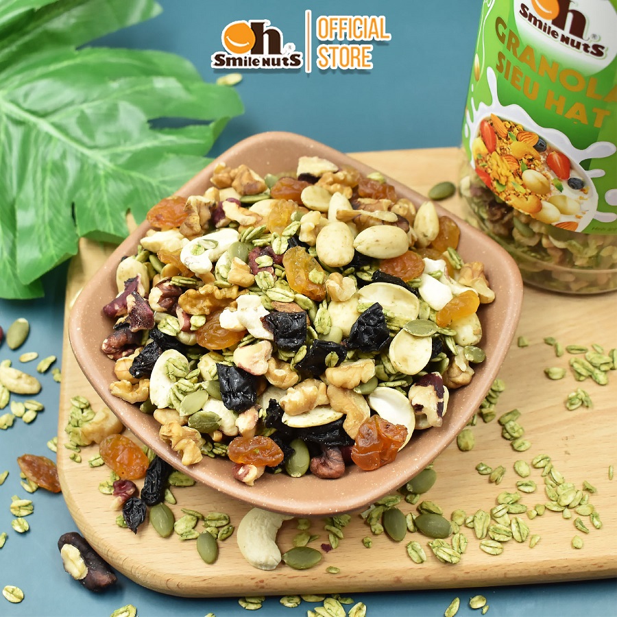 Granola ăn kiêng Siêu Hạt Smilenuts vị Matcha hủ 225g - Gồm Hạnh Nhân bóc vỏ, Nho khô, Óc Chó, Yến Mạch, Hạt điều, Nhân bí xanh và Mật ong _ Ngũ cốc ăn kiêng Siêu hạt vị Matcha