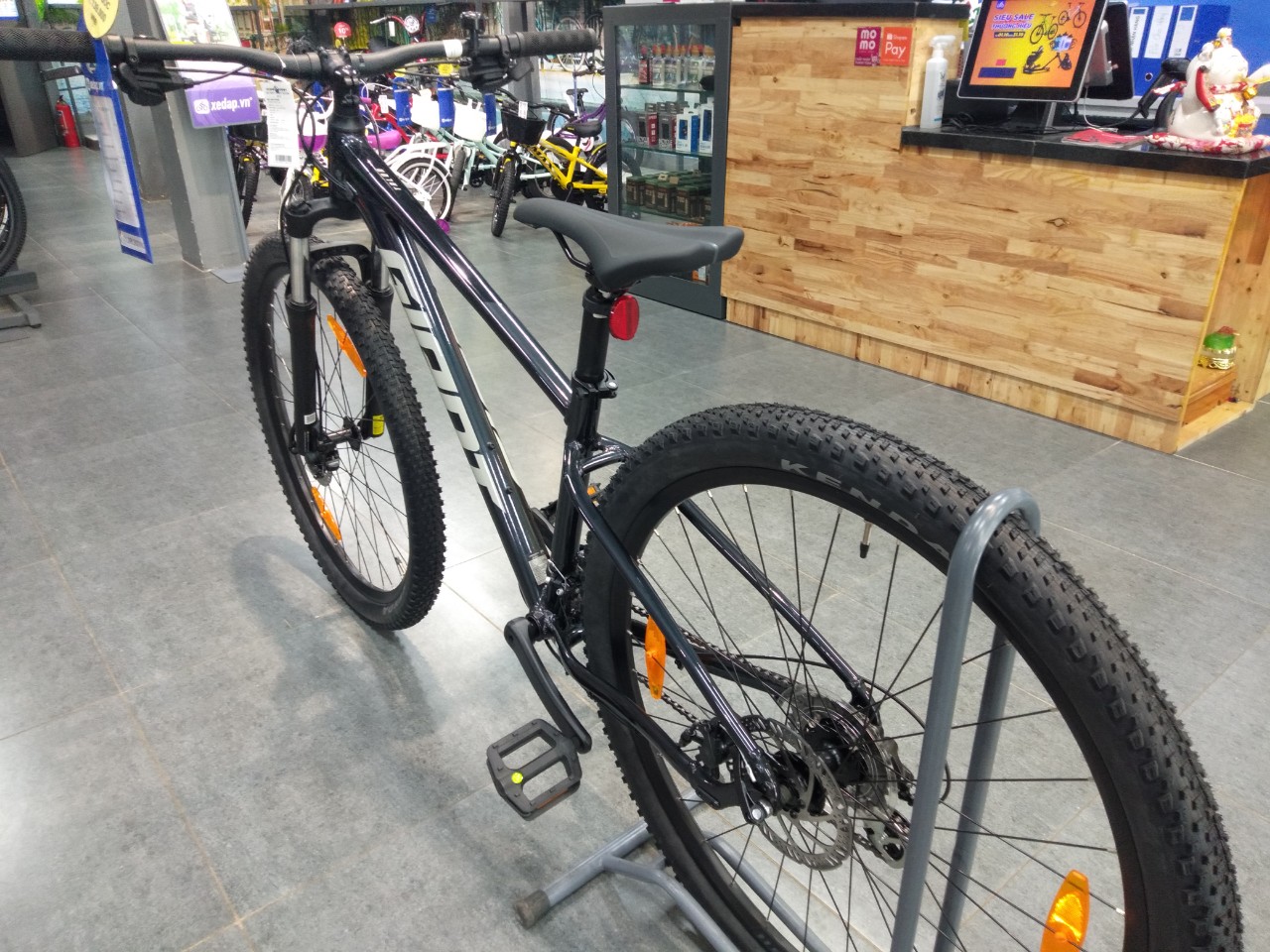 Xe Đạp Thể Thao Địa Hình MTB GIANT Talon 4 – Phanh Đĩa, Bánh 27.5 Inches – 2022