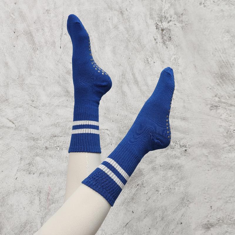 2023 Pilates Tất Mùa Thu Đông Tập Thể Hình Tất Vớ Chống Trơn Trượt Tập Yoga Nữ Cotton Trung Ống Terry tất Thể Thao Color: Gray