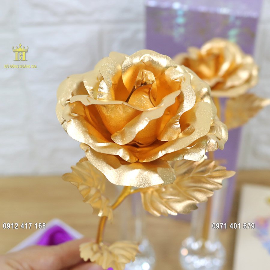 Hoa hồng mạ vàng 24K tặng kèm lọ pha lê