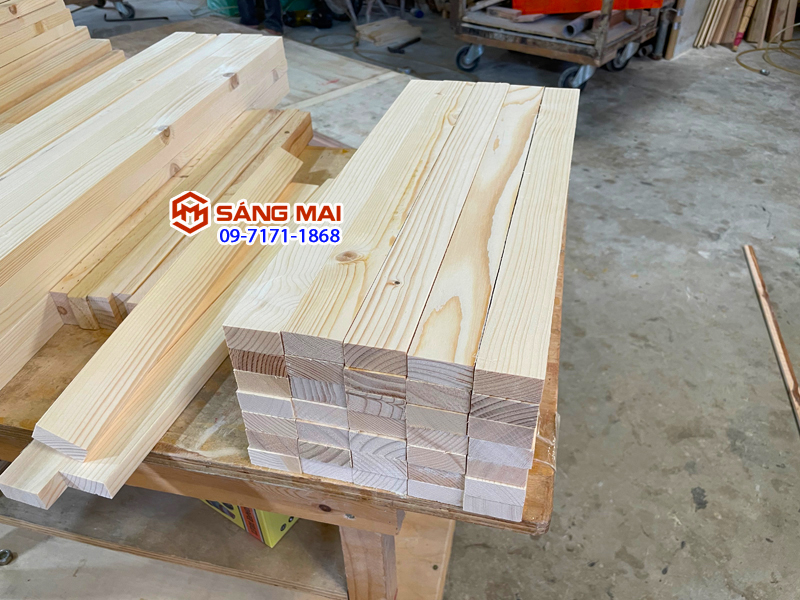 Thanh gỗ thông 2cm x 4cm x dài 50cm + láng mịn 4 mặt