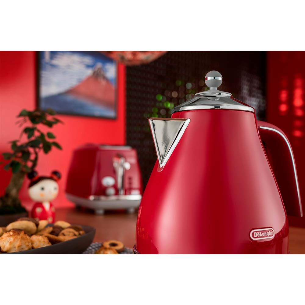 Ấm siêu tốc DeLonghi Capitals KBOC 2001.R Hàng chính hãng
