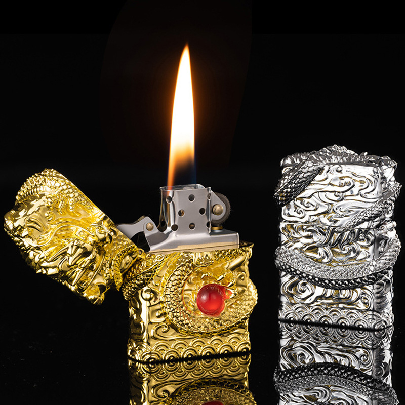 Bật Lửa Zippo Rồng Cẩn Ngọc Đỏ – Xài Xăng
