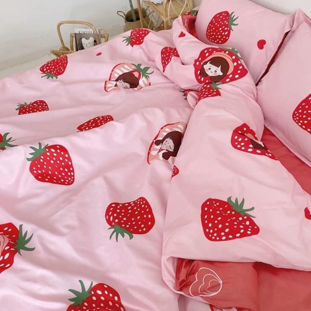 Set Cotton Poly Hàng Nhập Khẩu Cao Cấp 4 Món Cô Bé Dâu Tây