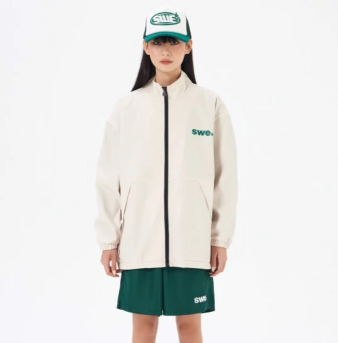 Áo khoác dù gió TYPE COACH JACKET, áo khoác dù VENTED JACKET, áo khoác cổ cao thể thao SWE, Áo Khoác Jacket Dù Nam Nữ Cổ Cao 2 Lớp Phối Sọc Tay Logo Thêu Unisex Form Rộng Phong Cách Thể Thao Năng Động