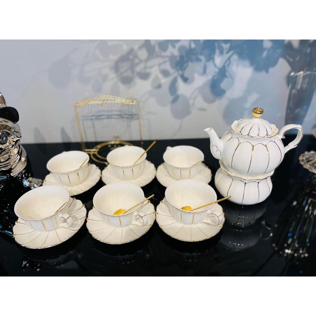 BỘ ẤM CHÉN KÈM 6 ĐĨA LOTA TÁCH VÀ GIÁ TREO ĐẾ ĐUN NẾN TRẮNG SỌC DƯA