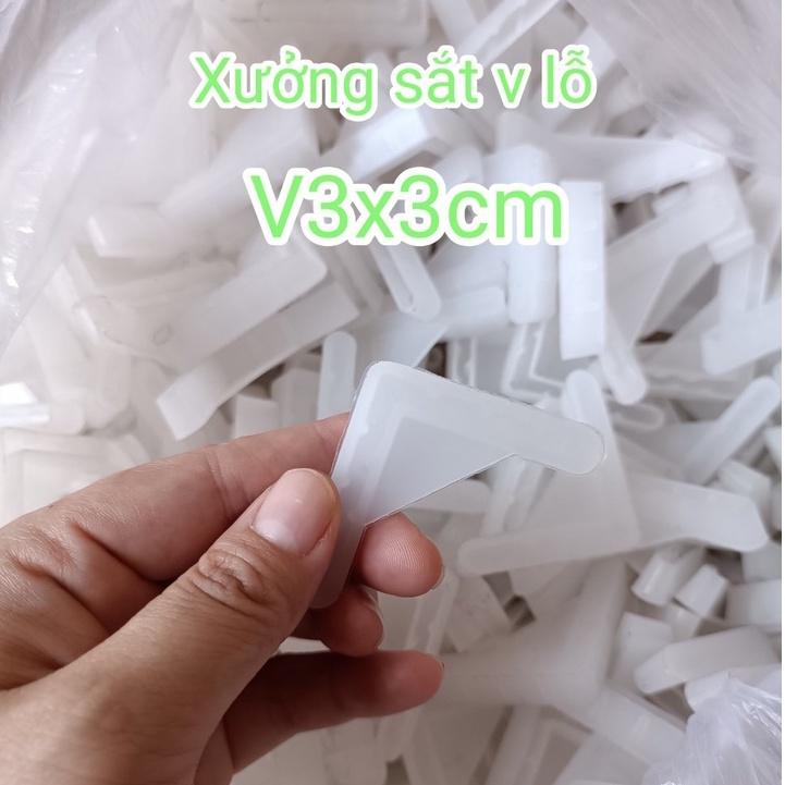 CHÂN NHỰA CHỐNG TRẦY lẮP RÁP KỆ SẮT V LỖ