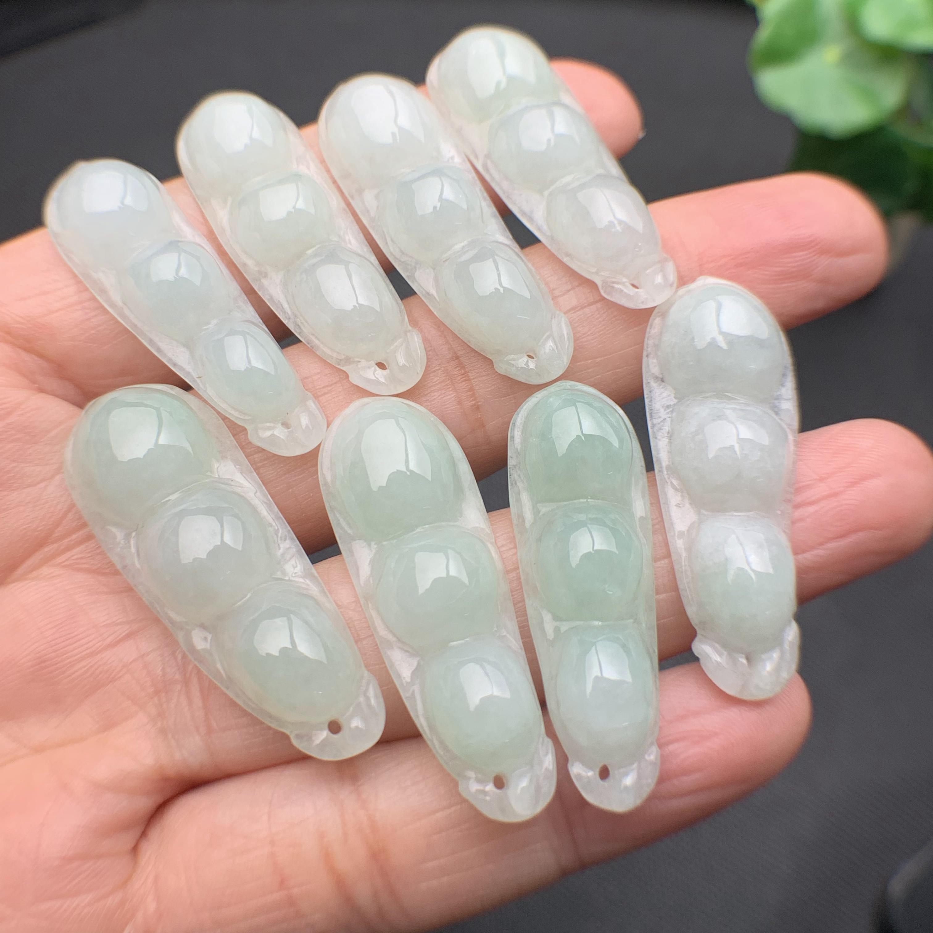 Hạt đỗ may mắn ngọc phỉ thúy tự nhiên Jadeite A