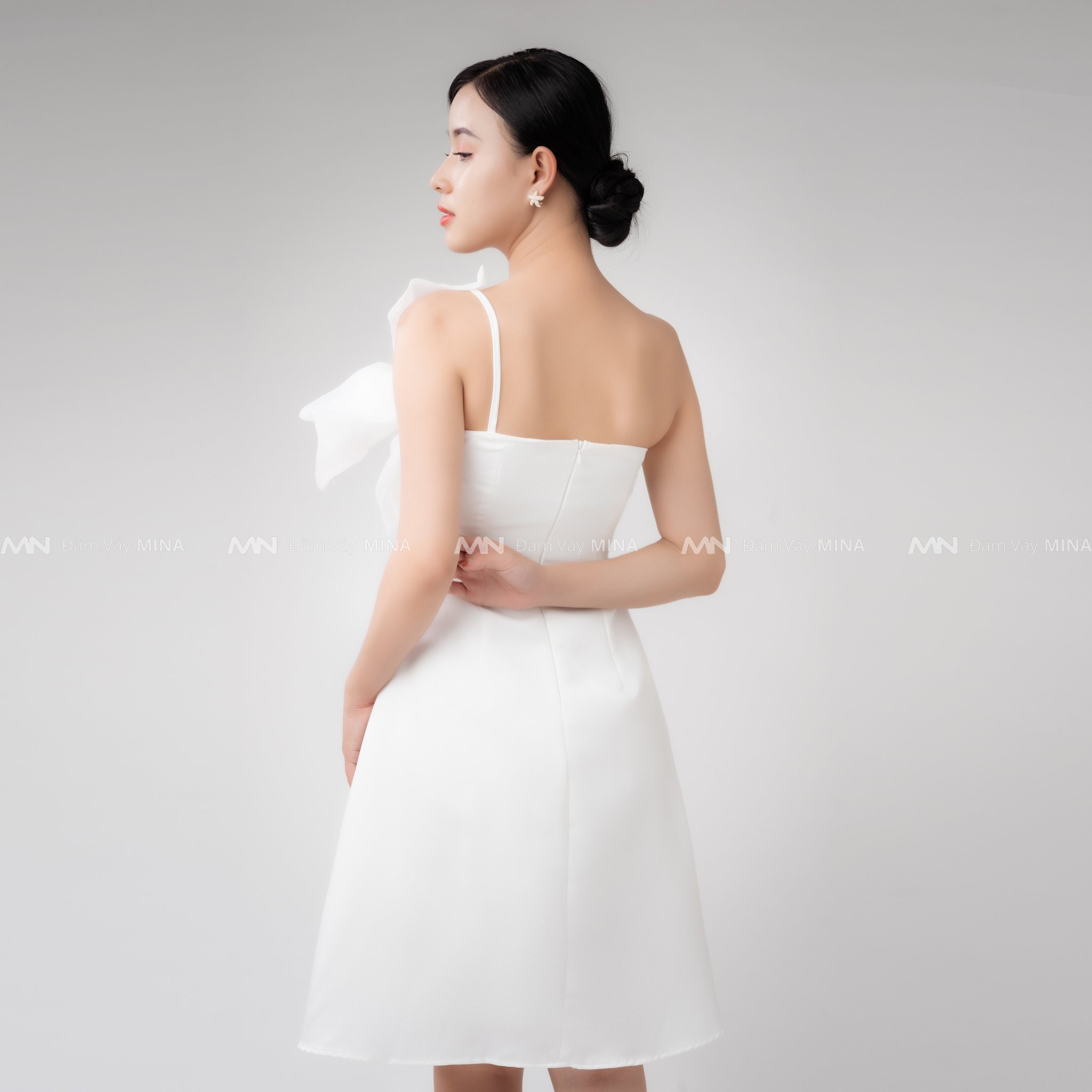 Đầm dự tiệc | Váy dự tiệc | Váy trắng xoè nơ ngực Taffta lụa | Váy sang trọng MN147 - Đầm Váy Mina