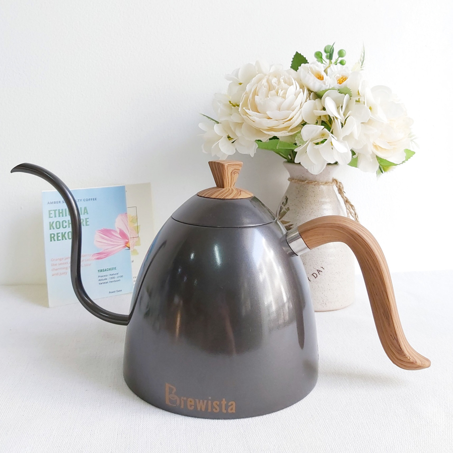 Ấm rót cà phê pour over Brewista 700ml - Màu đen bóng