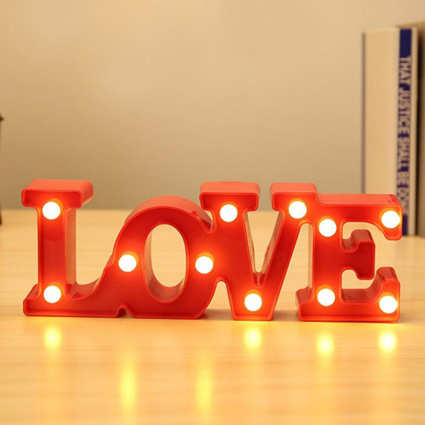 Đèn Led 3D trang trí chữ LOVE - Màu Đỏ