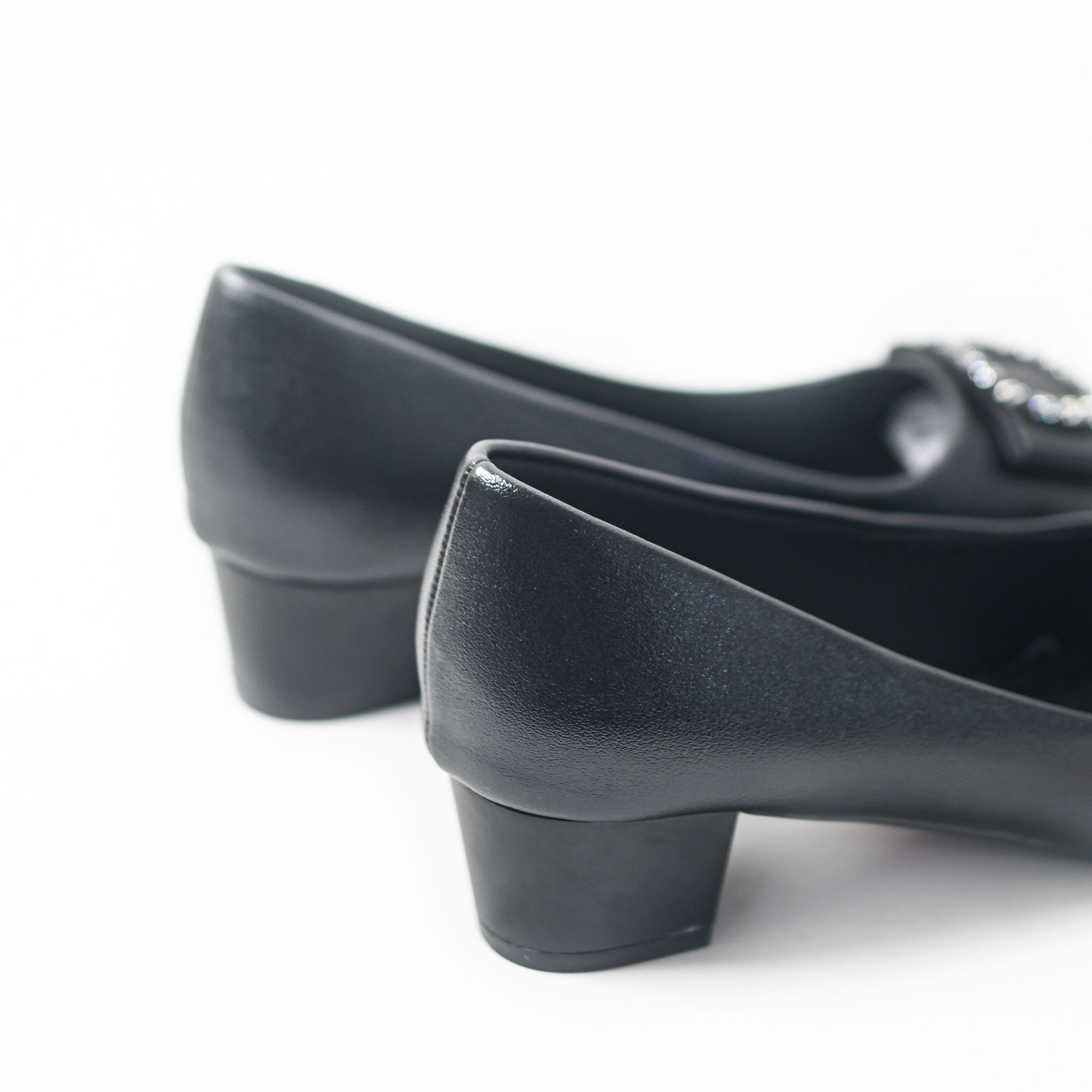 Giày bít nữ cao gót