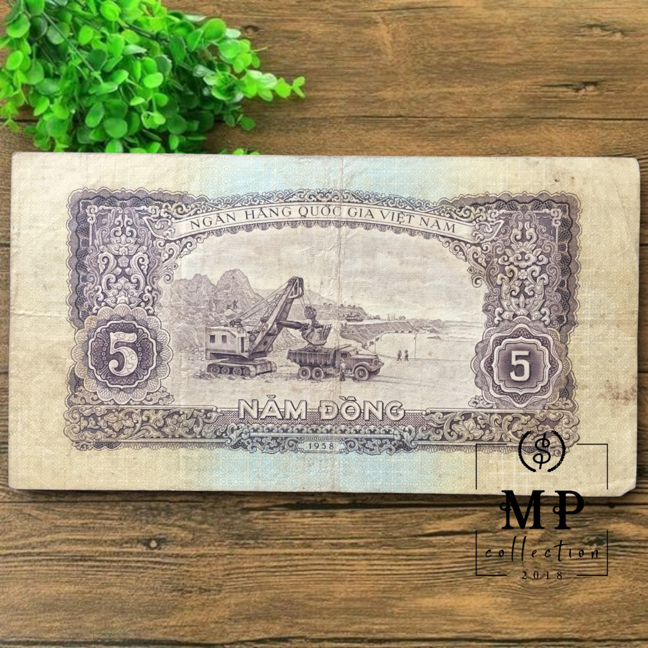 Tiền Việt Nam 5 đồng Chủ Tịch 1958 xưa máy cày, mỏ than Cẩm Phả, Quảng Ninh.