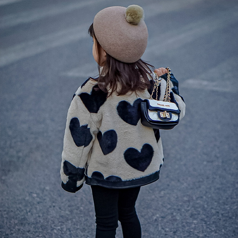 Túi đeo chéo cho bé gái phong cách dễ thương – BEE GEE DCTE1008