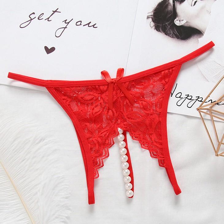 Quần lót lọt khe đính hạt ngọc ở đáy