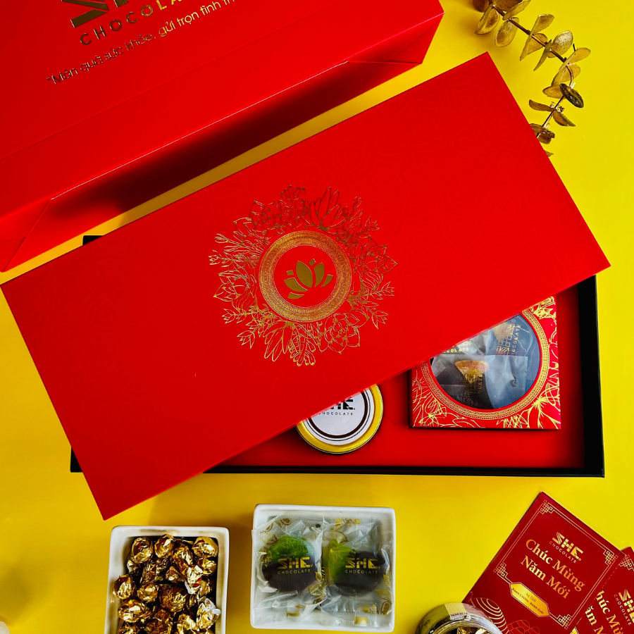 Bộ quà Trăng Cười Đỏ - 2 bánh trung thu socola - SHE Chocolate  - Quà tặng sức khỏe tặng người thân - Trung thu 2023