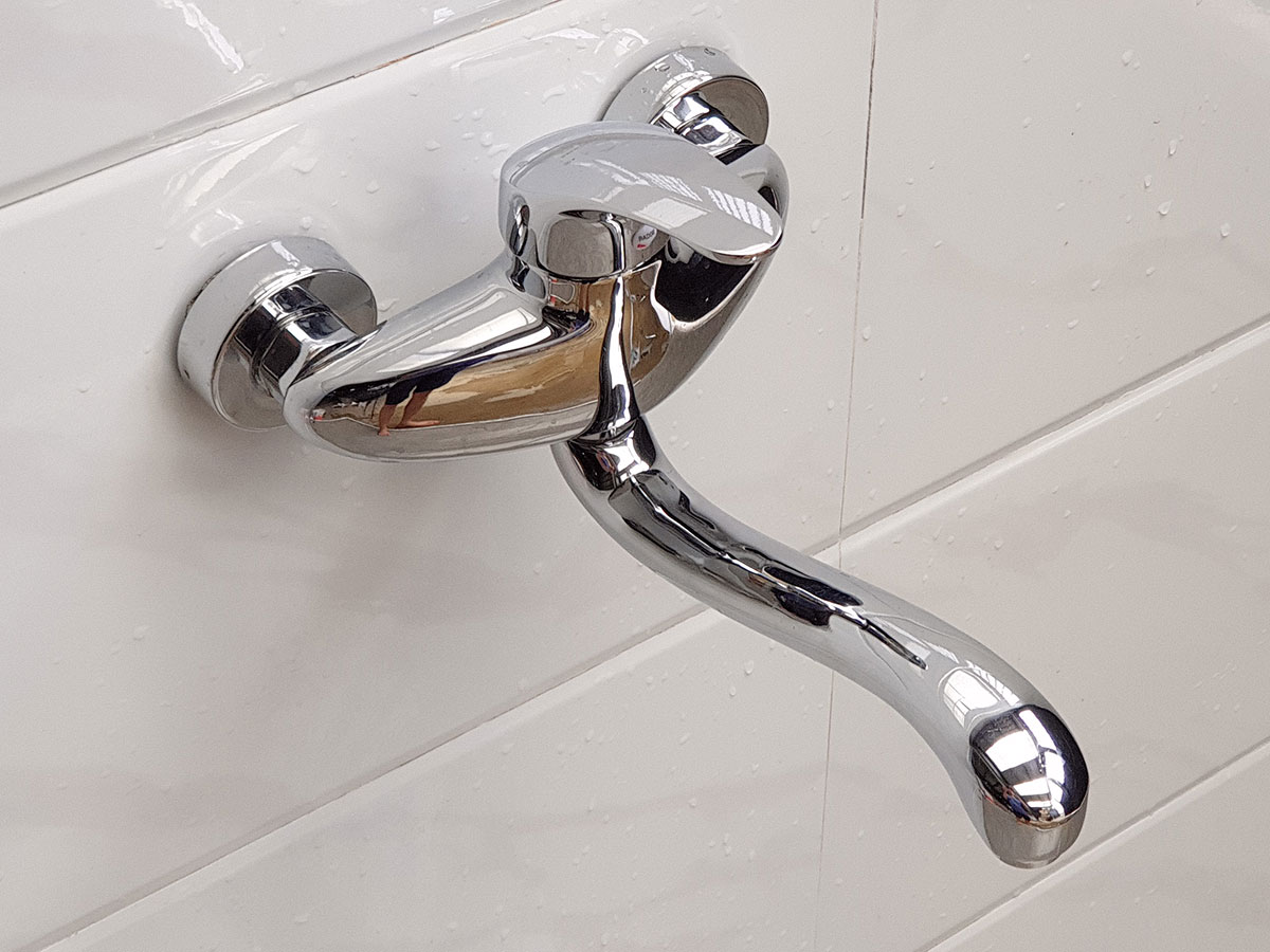 Tên sVòi rửa chén âm tường nóng lạnh Đồng mạ Chrome Eurolife EL-T015AT (Trắng bạc)